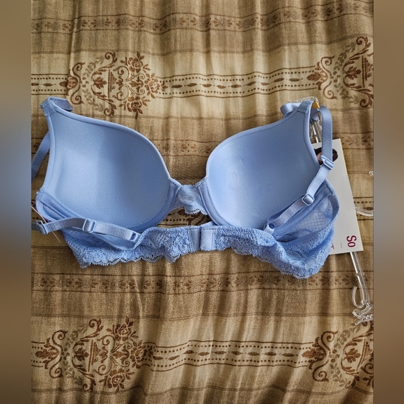 So - Soft Lifting  Bra - Picture 11 of 15